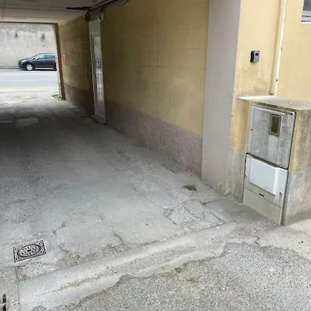 Le B3, Parking Prive *